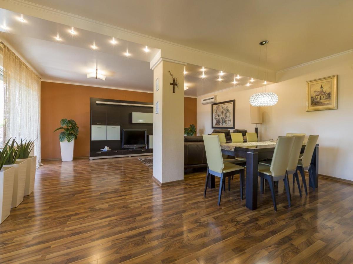 Apartment Gordana Selce Bagian luar foto