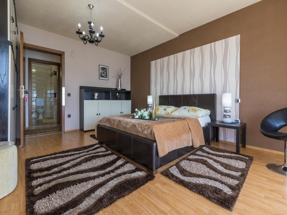 Apartment Gordana Selce Bagian luar foto