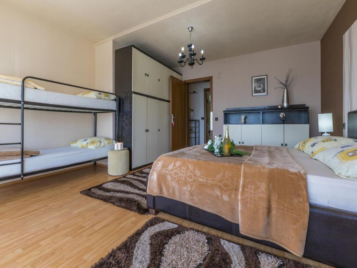 Apartment Gordana Selce Bagian luar foto