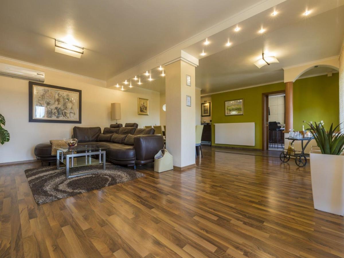 Apartment Gordana Selce Bagian luar foto