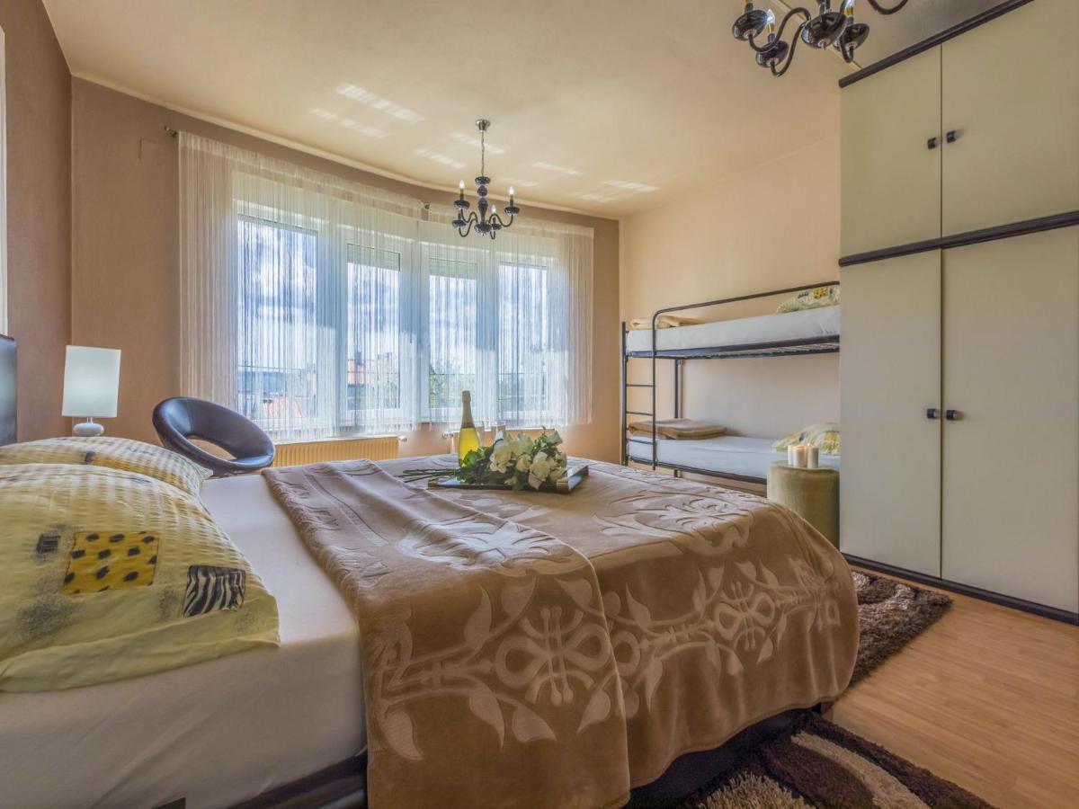 Apartment Gordana Selce Bagian luar foto